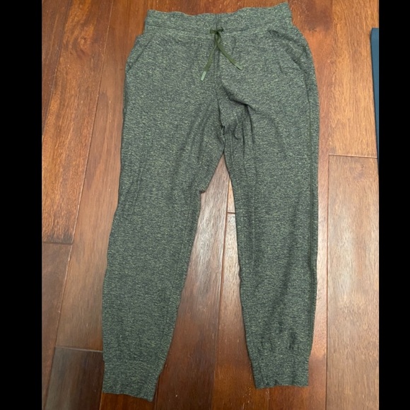 lululemon athletica Pants - Lululemon Rulu Joggers Heathered Green Size 10